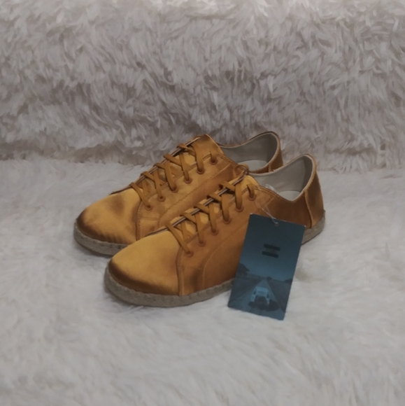 TOMS Women Lena Satin Espadrille - Picture 2 of 7